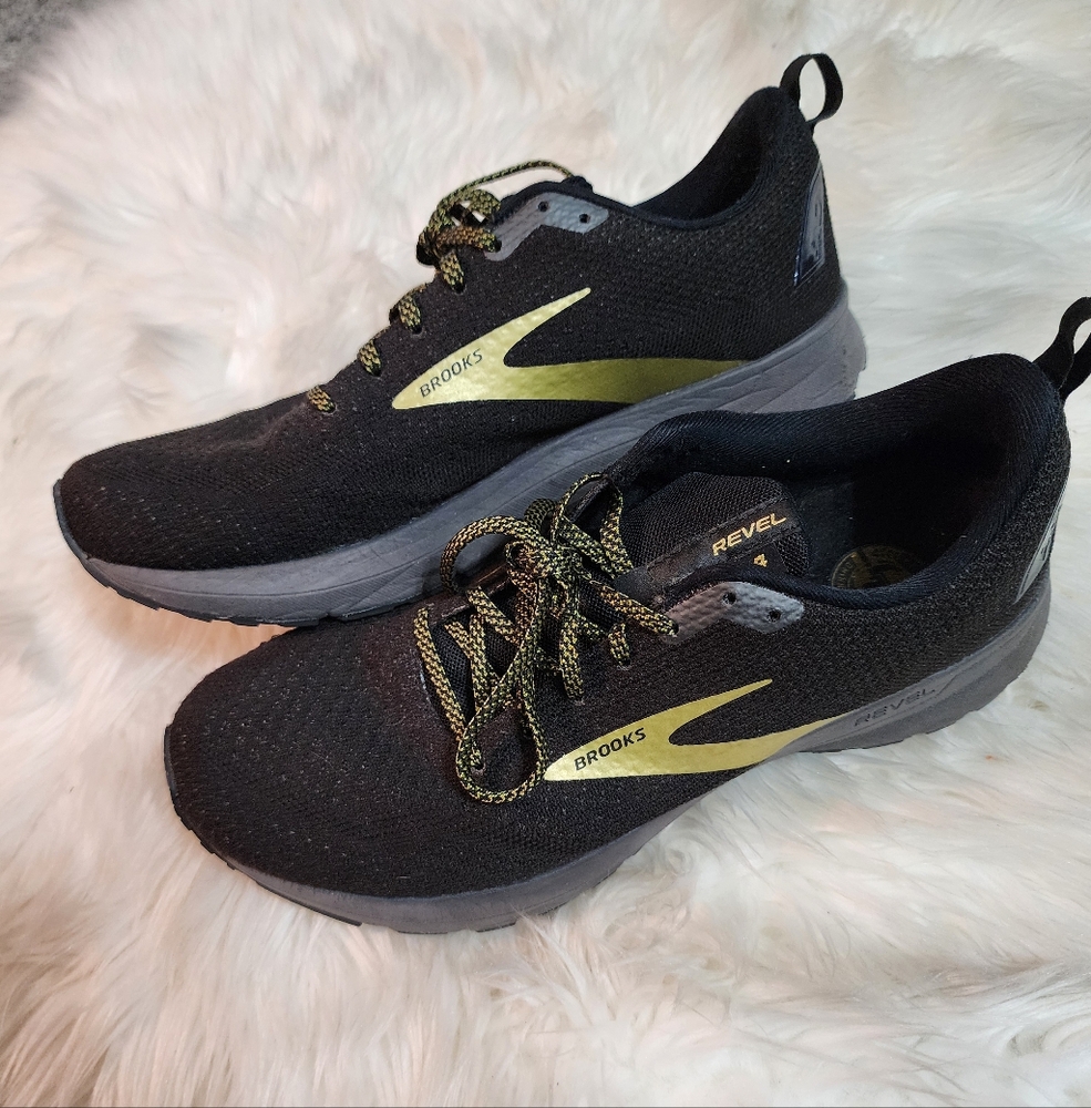 Brooks Revel 4 1103471D054 Running Sneakers - Men's Size 10.5